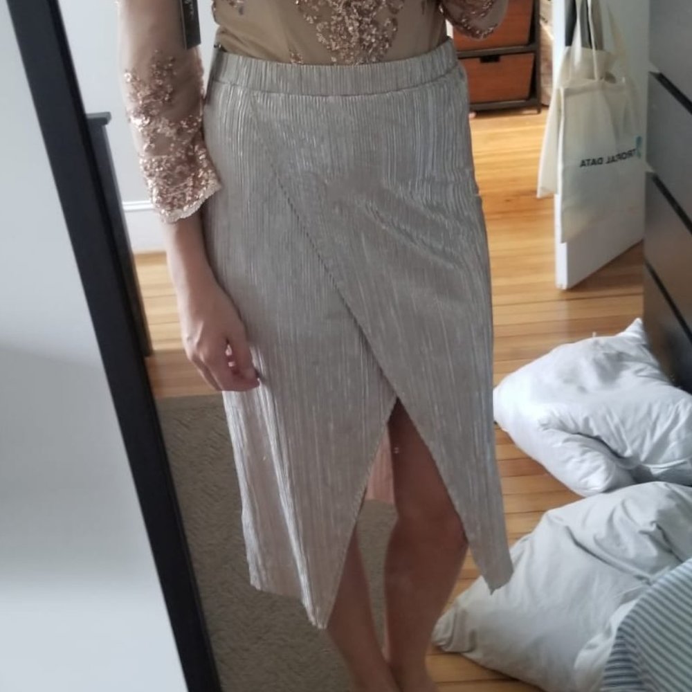 Gold Metallic Pleated Skirt